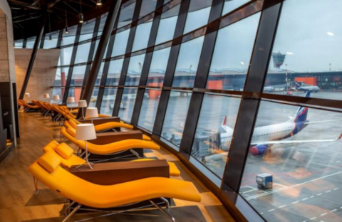 View of the runway from the VIP lounge